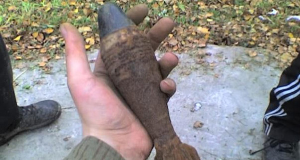 В Закарпатской области школе подарили минометную мину 