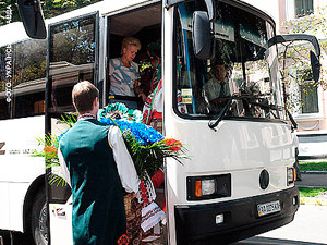 Депутатов на банкет Януковича повезут на автобусах