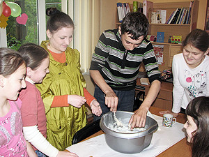 В Дрогобыче с детьми «заробитчан» работают психологи 