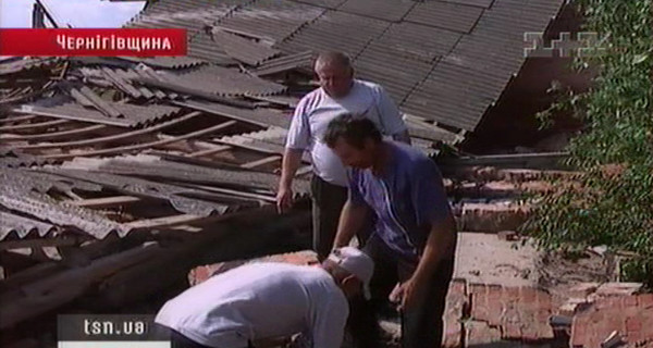 В Черниговской области на крестьян обрушилось здание