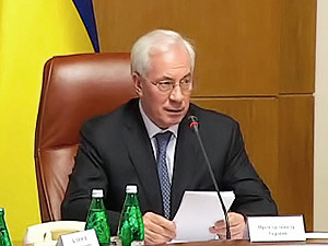 Азаров заявил, что к Евро-2012 будет построено скоростное сообщение между Киевом и Борисполем