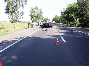 Водитель Ланоса под Киевом погубил семью байкеров