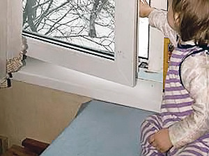 В Кременчуге умерла 5-летняя девочка, которая упала с четвертого этажа