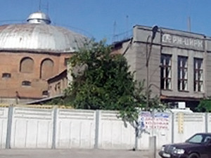 12 иностранных студентов приехали в Харьков поработать строителями