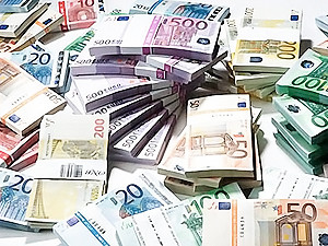 Курс евро повысился в украинских банках 