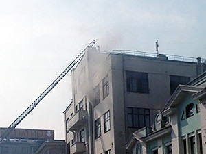 Завершена эвакуация людей из горящего здания в Москве