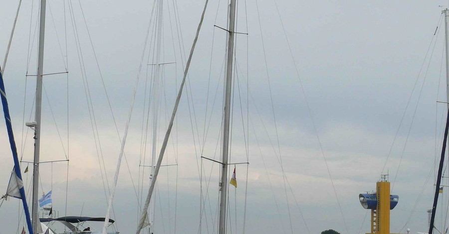 Яхта «Иваноис» не успеет вернуться ко Дню города