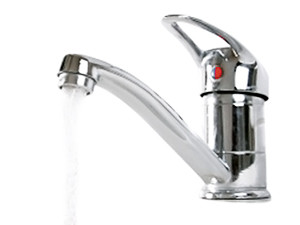 В жару вода кажется хуже, но пить ее не опасно