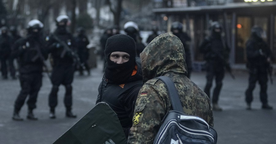 Правый сектор покидает 