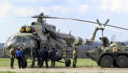 Харьковскую границу укрепили бронетехникой и вертолетами