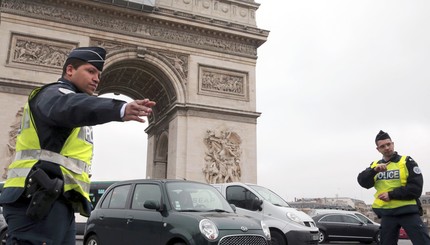 В Париже частично ограничили движение транспорта.