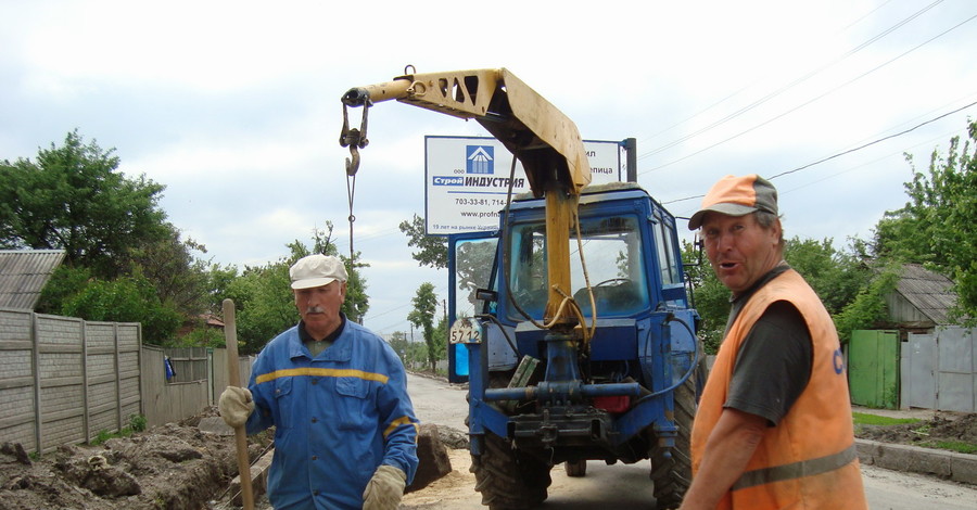 Ремонтировать харьковские дороги больше не на что?