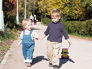 Табачник обещает осмотреть всех школьников и детсадовцев