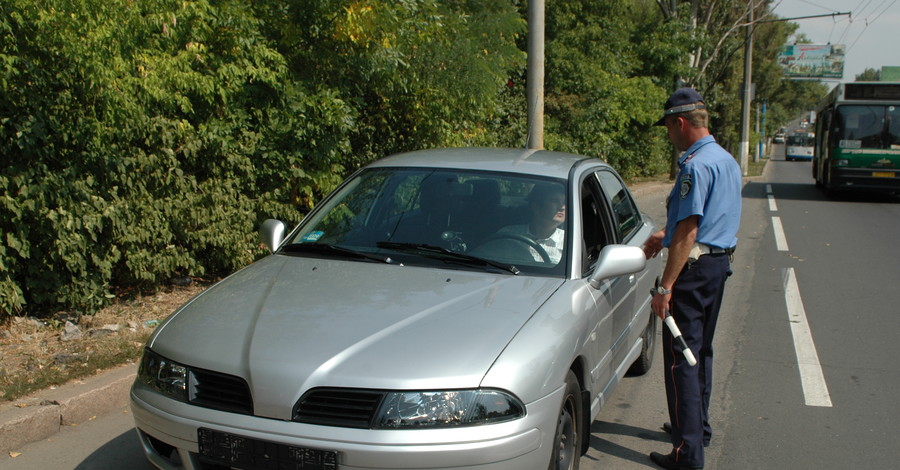 Жара сменила график ГАИшникам 