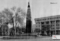 Постамент Ленина в Полтаве могут дополнить башней, часовней или пограничным столбом