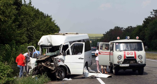 Джип врезался в автобус с пассажирами