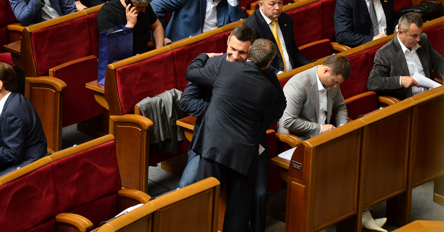 После победы Порошенко в Верховной Раде перестали радоваться  