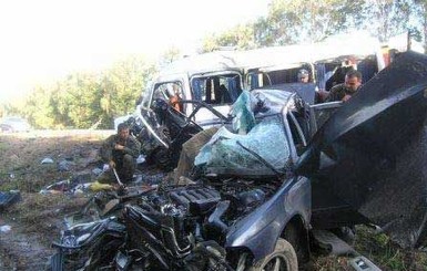 Страшное ДТП на Житомирщине: «БМВ» протаранила микроавтобус