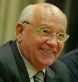 Горбачев написал книгу о жизни