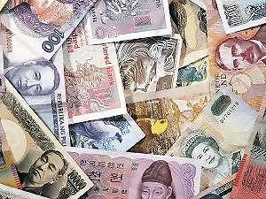Прогноз: До конца года валютный курс будет оставаться  7,85-7,90 грн/доллар