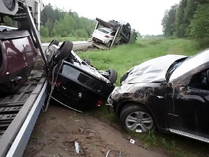 Под Полтавой друг в друга врезались сразу шесть машин