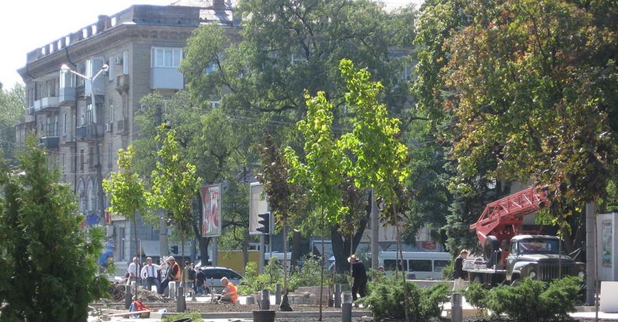 В День города на Театральном бульваре должно «загореться и политься» 