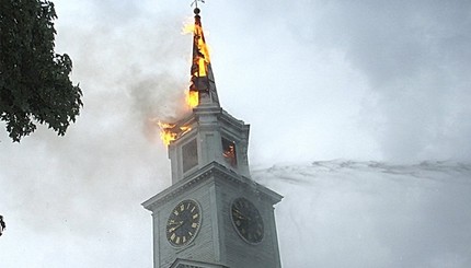 На Черкасщине от удара молнии сгорела церковь