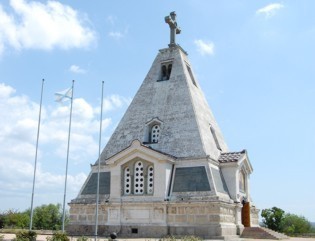 Рухнувший с храма в Севастополе крест хотят заменить новым 