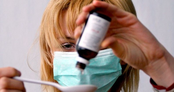 Азаров ждет эпидемии гриппа в конце октября