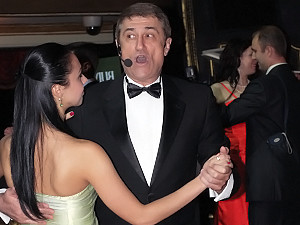 5-й Екатерининский бал в Днепропетровске проигнорировали все звезды