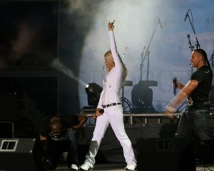 В Керчи отожгли Минаев и C.C. Katch [Фото] 