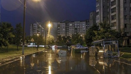 Мощные ливни спровоцировали потоп во Львове