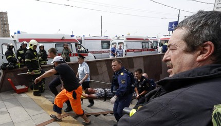 Поезд сошел с рельсов в московском метро, погибли люди