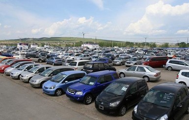 Украинцам хотят снизить налог на продажу машин