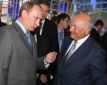 Путин знает об отставке Лужкова, но встречаться с ним не собирается