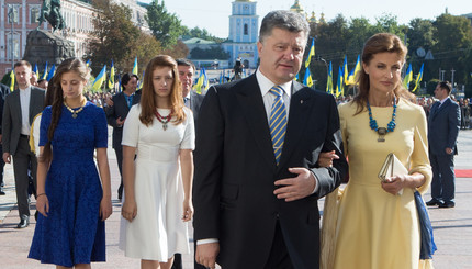 Семья Порошенко помолились за Украину