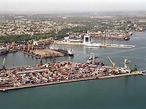 Таможенники хотят ввести электронный контроль грузов в портах