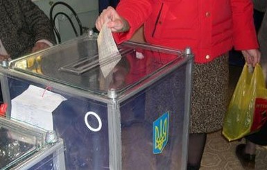 В этом году украинцы будут избирать местных глав и депутатов на 4 года