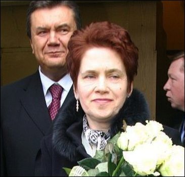Жена Януковича засветилась на балетном фестивале