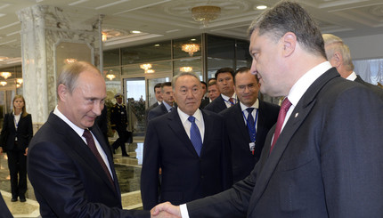 Рукопожатие Путина и Порошенко