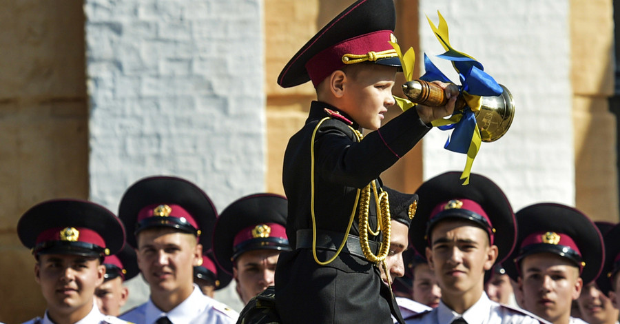 Первый звонок в военном лицее им. Богуна