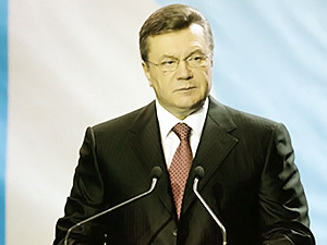 Янукович: Россия не мешает Украине двигаться в ЕС