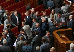 В парламент подали законопроект о продлении полномочий Рады