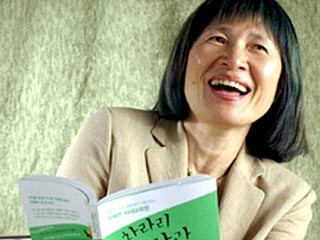 Знаменитая писательница книг о счастье и гармонии покончила с собой  