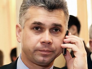 Депутат Юрий Бут больше не требует 20 тысяч от журналистки