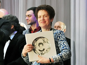 Людмила Янукович пожертвовала «Дон Кихотом», чтобы слетать в Париж?