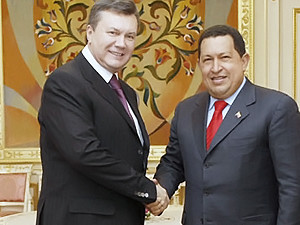 Янукович договорился с Чавесом, что Украина начнет добывать нефть и газ в Венесуэле