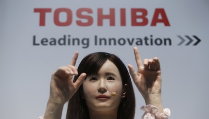 В Японии представили робота Айко, говорящего на языке жестов