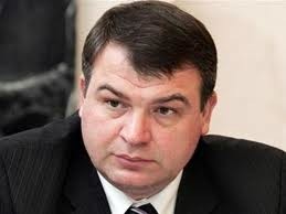 В России отставку Сердюкова назвали «заказухой» и «берднями»