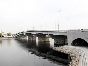 В столице открыли новый мост и эстакаду: Теперь с Подола на Оболонь и Троещину можно проехать быстрее, минуя все пробки
